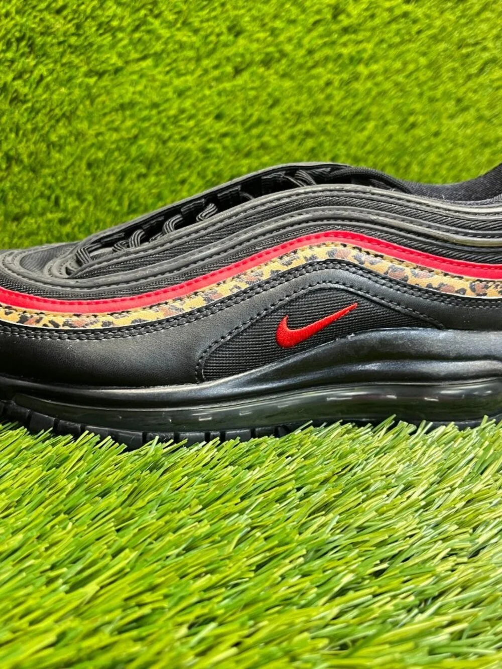 Nike sleek air